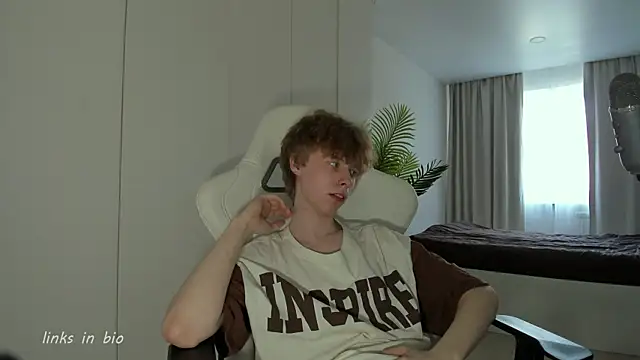 Wawesuc online show from March 27, 8:59 am