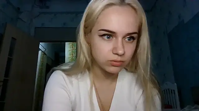 Barbie   girl online show from March 12, 3:51 pm