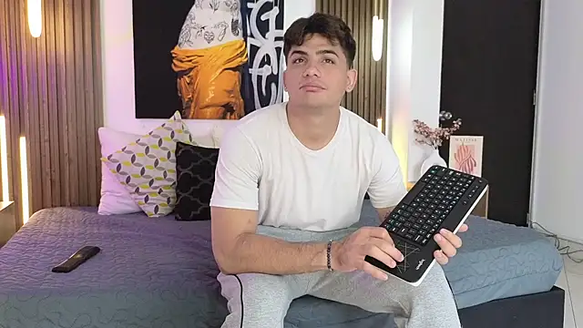 MrAdonis  online show from March 27, 6:51 pm