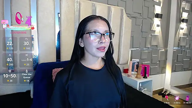 Chloe16  online show from May 7, 9:09 pm