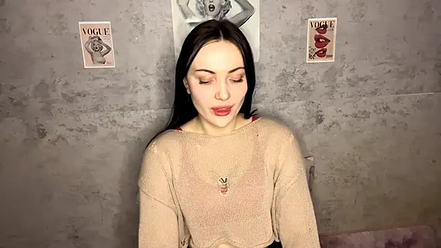 Snapshot of MoonVelour chatting on March 13, 4:46 pm MoonVelour online show from March 13, 4:46 pm