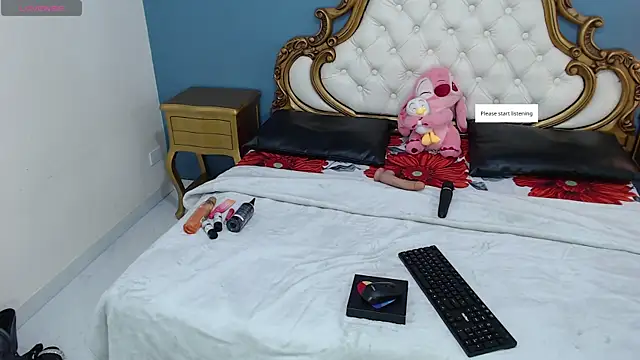 ZairaRogue online show from April 1, 12:17 pm