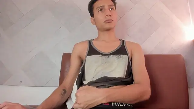 Snapshot of choco_dick_ chatting on April 28, 7:30 pm choco dick online show from April 28, 7:30 pm