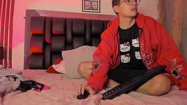 dalhia and hades online show from April 18, 12:42 pm