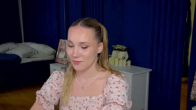 ElaraVoltage online show from July 18, 5:06 pm