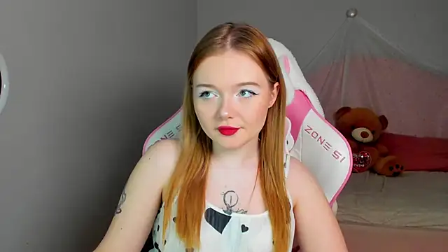 ElinaVale online show from April 24, 5:04 pm