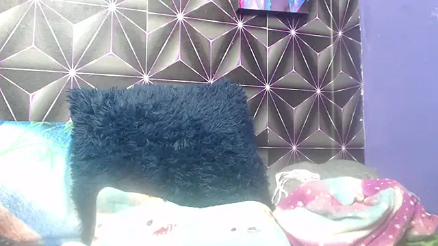 Snapshot of Candykss chatting on May 19, 1:56 am Candykss online show from May 19, 1:56 am