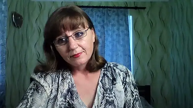Alisaprice077 online show from July 26, 7:26 am