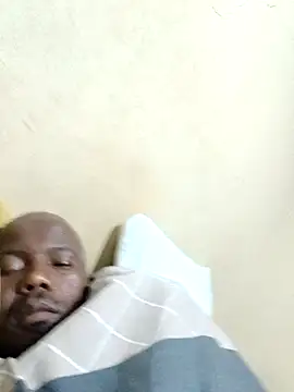 Snapshot of Zolani003 chatting on March 10, 8:14 pm Zolani003 online show from March 10, 8:14 pm