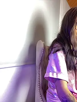 Cloe pink1 online show from April 22, 1:34 pm