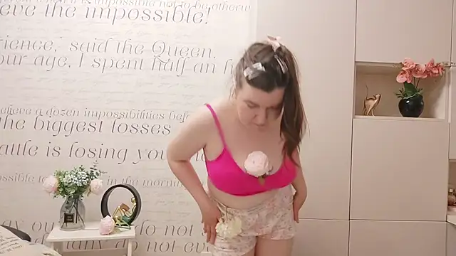 Angela Foster online show from April 29, 5:30 pm