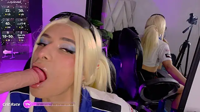 Snapshot of Danika_Dahl chatting on May 17, 6:44 am Danika Dahl online show from May 17, 6:44 am