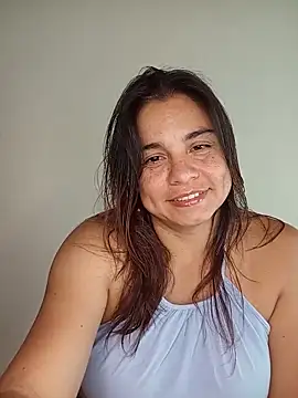 Snapshot of BettyBoo_w chatting on May 22, 3:06 pm BettyBoo w online show from May 22, 3:06 pm