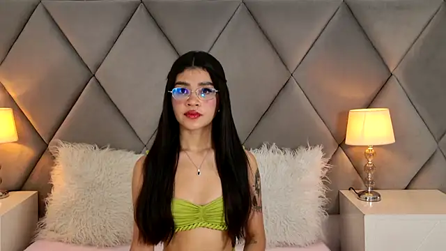Snapshot of OliviaDiaz chatting on June 29, 8:09 pm OliviaDiaz online show from June 29, 8:09 pm