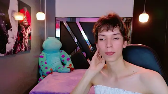 Stefany PiInk online show from June 6, 12:10 pm