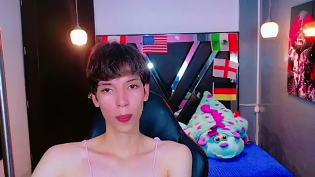 Stefany PiInk online show from June 21, 3:25 pm