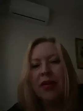 JanieLight53 online show from May 15, 11:23 pm