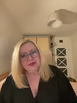 JanieLight53 online show from June 12, 8:52 pm