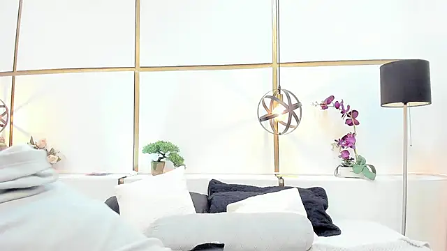 BrendaCantorel online show from April 28, 11:59 am