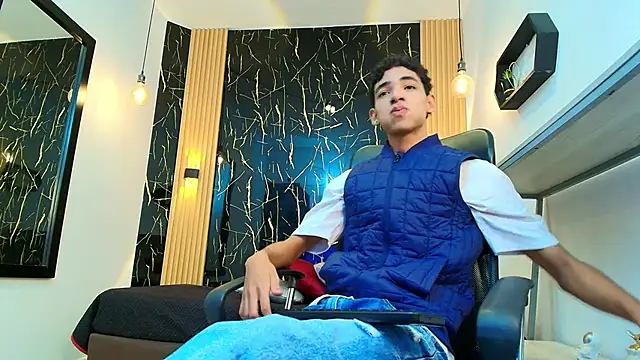 ValeriHot 1 online show from April 15, 3:02 am