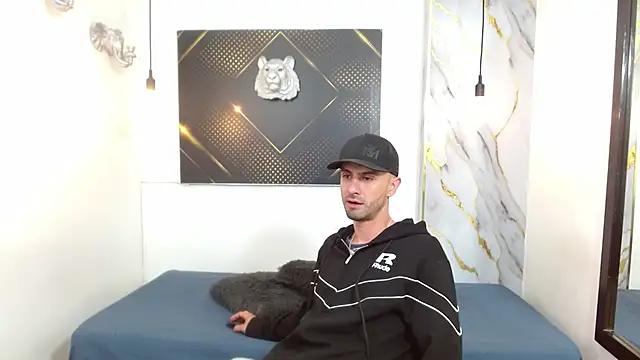 Snapshot of KingOfTemptation chatting on April 27, 3:59 am KingOfTemptation online show from April 27, 3:59 am