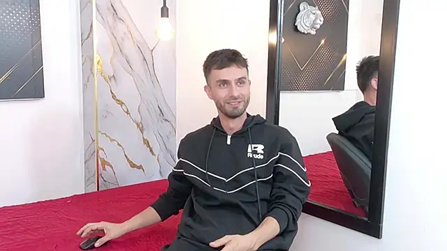 Snapshot of KingOfTemptation chatting on May 6, 4:08 am KingOfTemptation online show from May 6, 4:08 am