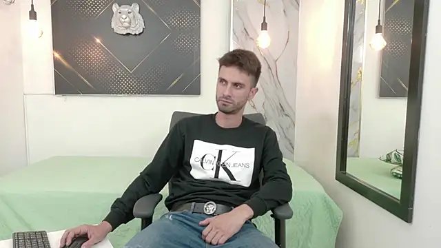 Snapshot of KingOfTemptation chatting on May 29, 3:37 am KingOfTemptation online show from May 29, 3:37 am