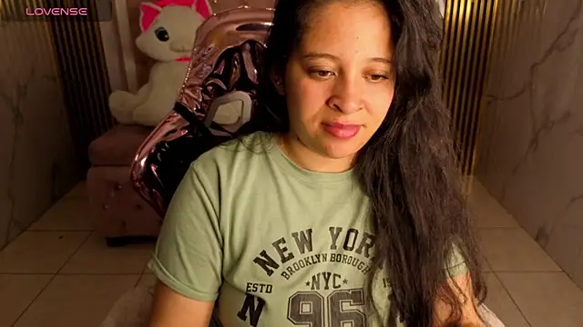 sara tellez s online show from May 31, 3:04 am