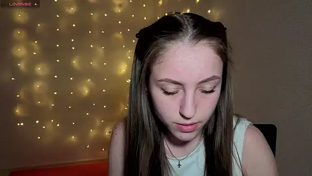 Sweet Pussy Girl online show from April 17, 11:35 am