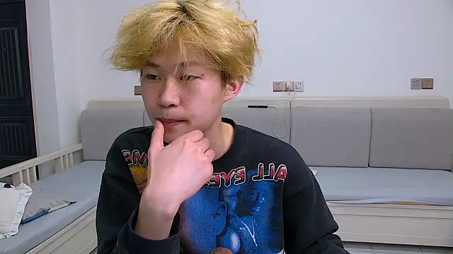 Chili-001 online show from March 11, 10:21 am