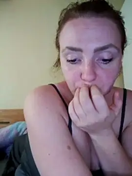 Bella-Monroe online show from April 7, 1:33 pm