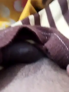 Snapshot of peaky999 chatting on March 8, 5:50 pm peaky999 online show from March 8, 5:50 pm