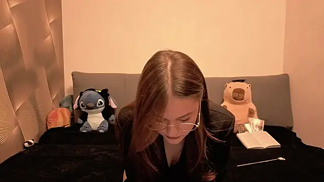 moanistant online show from April 27, 9:13 pm