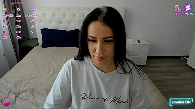 Snapshot of sexymorena23 chatting on July 9, 9:24 am sexymorena23 online show from July 9, 9:24 am