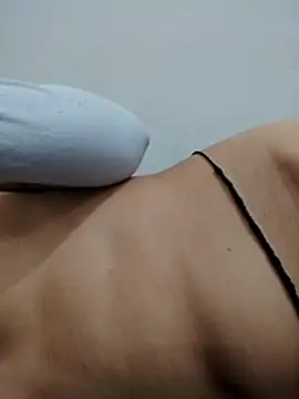 Student girl00 online show from April 30, 4:57 pm