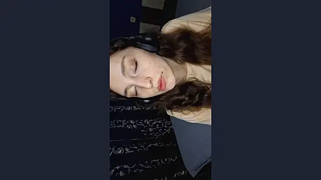 CindyLight online show from May 4, 4:25 pm