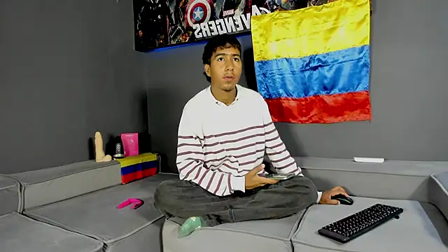Ender h0tt online show from June 18, 1:59 pm