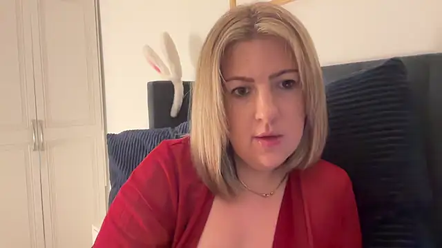 annabellewarick online show from May 30, 9:34 pm