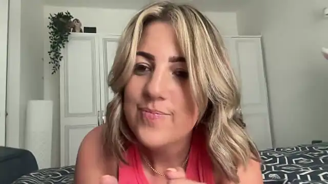 annabellewarick online show from June 15, 3:47 pm