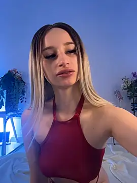 Snapshot of ScarletFlameee chatting on May 28, 6:00 am ScarletFlameee online show from May 28, 6:00 am