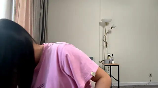 Snapshot of vixy_moon chatting on April 9, 3:28 pm vixy moon online show from April 9, 3:28 pm