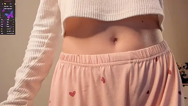 ErinnPieloch online show from April 27, 7:23 pm