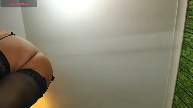 HairyQuinn online show from November 12, 10:15 am