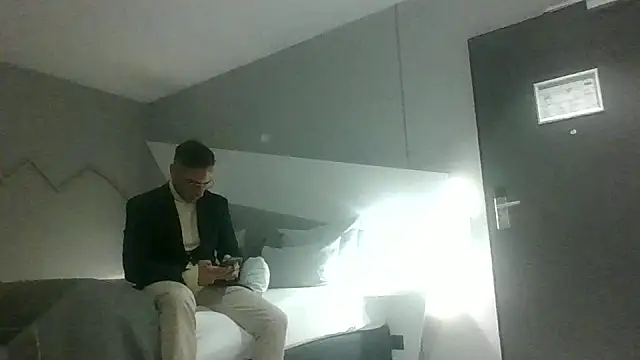 padrino0o0 online show from April 9, 8:25 pm