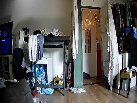 Snapshot of rudy25cm chatting on March 24, 11:26 am rudy25cm online show from March 24, 11:26 am