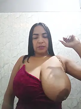Snapshot of Carolinna chatting on May 26, 2:24 pm Carolinna online show from May 26, 2:24 pm