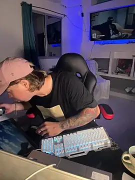 AngelLatinBoy online show from April 7, 2:34 am