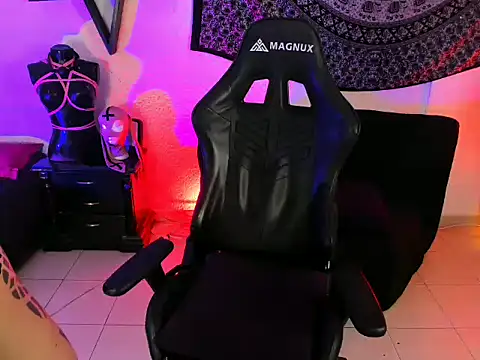 OnixWitch777 online show from April 8, 4:07 pm