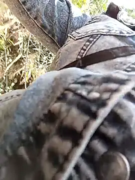 Yellow-pink online show from April 9, 3:39 am