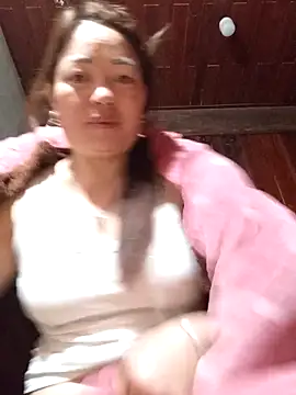 Yellow-pink online show from April 20, 11:06 pm